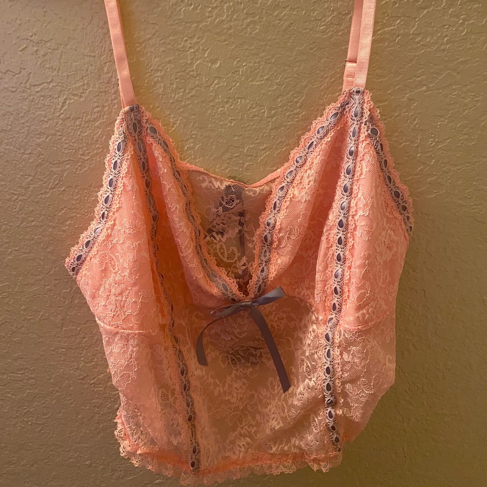 Delia’s pink lace cami crop